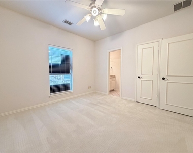 4419 Donegal Drive - Photo Thumbnail 29
