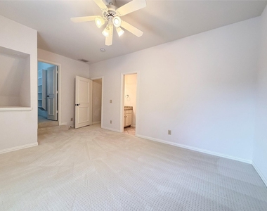 4419 Donegal Drive - Photo Thumbnail 33