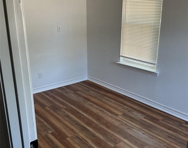 3831 Bernal Drive - Photo Thumbnail 11