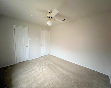 4720 Saint Thomas Place - Photo Thumbnail 6