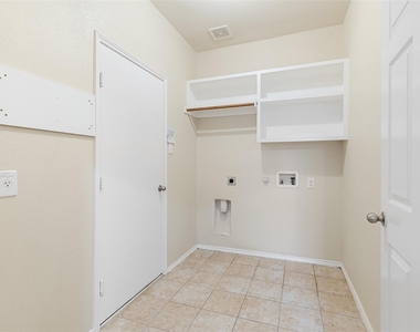 9750 Grassland Drive - Photo Thumbnail 27