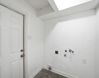 10124 Shayna Drive - Photo Thumbnail 19