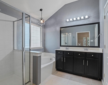1104 Grey Fox Drive - Photo Thumbnail 15
