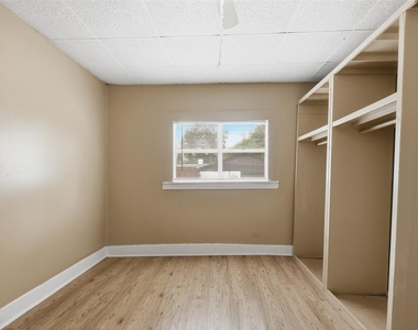 1415 Stanwood Avenue - Photo Thumbnail 16