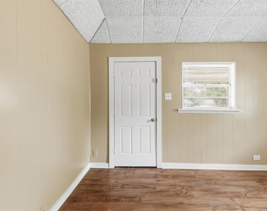 1415 Stanwood Avenue - Photo Thumbnail 2