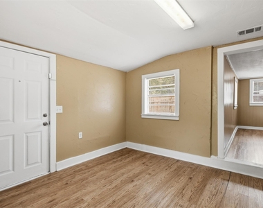 1415 Stanwood Avenue - Photo Thumbnail 13