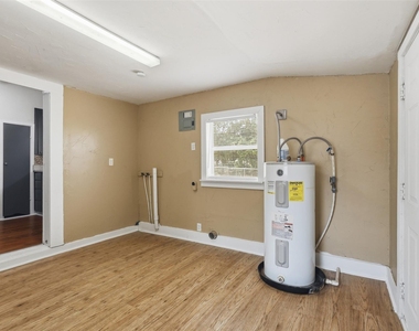 1415 Stanwood Avenue - Photo Thumbnail 12
