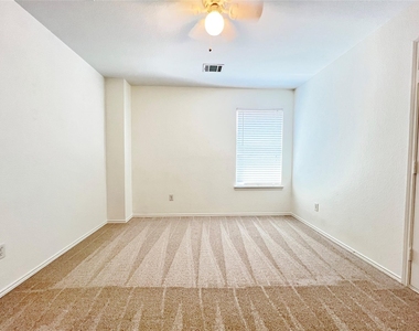15465 Adlong Drive - Photo Thumbnail 18