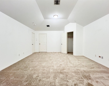 15465 Adlong Drive - Photo Thumbnail 24