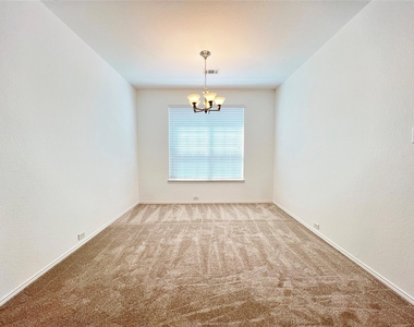 15465 Adlong Drive - Photo Thumbnail 6