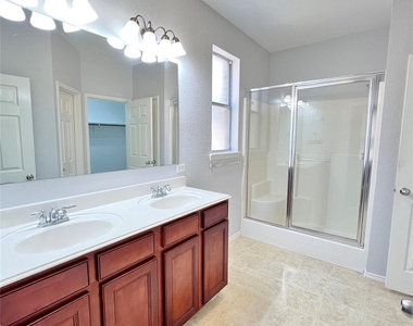 15465 Adlong Drive - Photo Thumbnail 11
