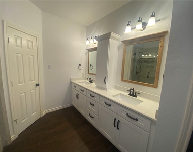 723 Fawn Valley Drive - Photo Thumbnail 23