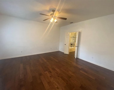 723 Fawn Valley Drive - Photo Thumbnail 6