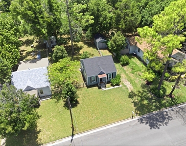 707 W Water Street - Photo Thumbnail 5