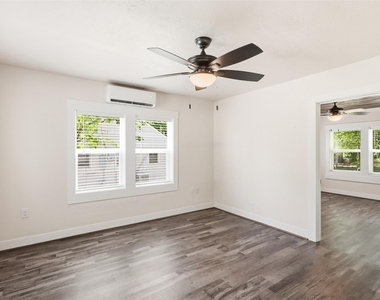707 W Water Street - Photo Thumbnail 18