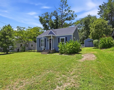 707 W Water Street - Photo Thumbnail 2