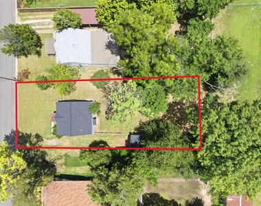 707 W Water Street - Photo Thumbnail 25
