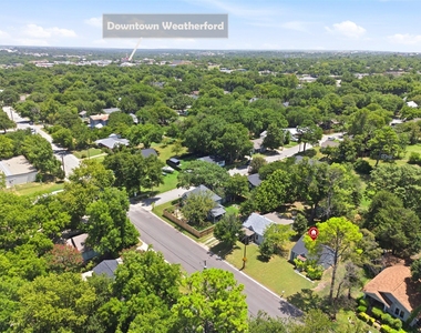 707 W Water Street - Photo Thumbnail 24