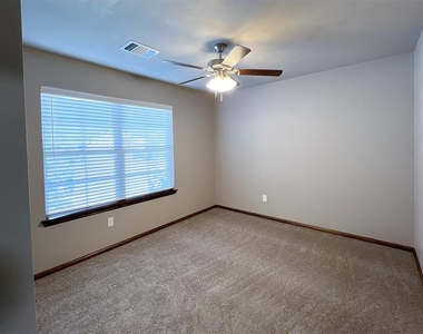 12932 Nw 3rd Terrace - Photo Thumbnail 18