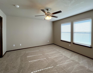 12932 Nw 3rd Terrace - Photo Thumbnail 11