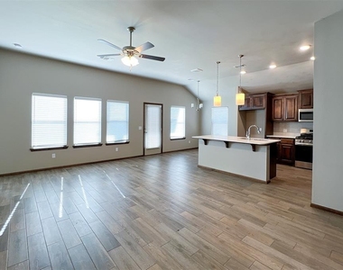 12932 Nw 3rd Terrace - Photo Thumbnail 3