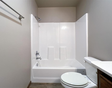 12932 Nw 3rd Terrace - Photo Thumbnail 21