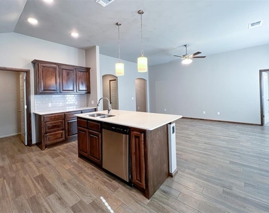 12932 Nw 3rd Terrace - Photo Thumbnail 6