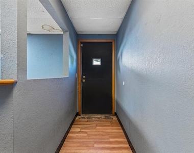 902 N Purdue Avenue - Photo Thumbnail 10
