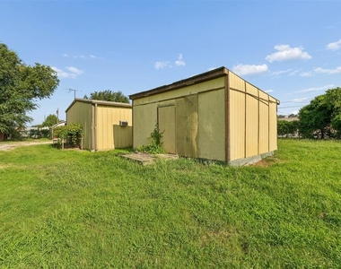 902 N Purdue Avenue - Photo Thumbnail 30