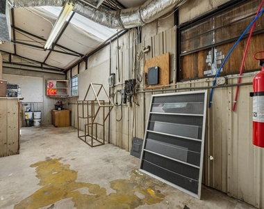 902 N Purdue Avenue - Photo Thumbnail 23