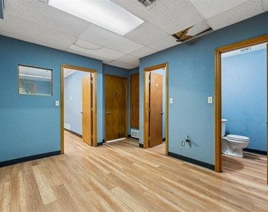 902 N Purdue Avenue - Photo Thumbnail 18