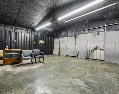 902 N Purdue Avenue - Photo Thumbnail 21