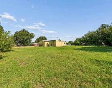 902 N Purdue Avenue - Photo Thumbnail 29