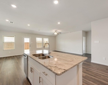 3904 High Valley Drive - Photo Thumbnail 9
