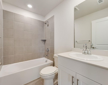3904 High Valley Drive - Photo Thumbnail 15