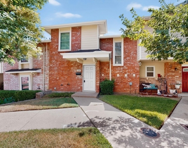 1949 Shorewood Drive - Photo Thumbnail 1