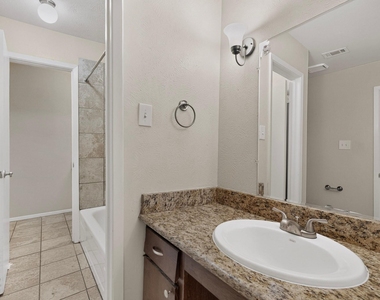 1949 Shorewood Drive - Photo Thumbnail 20