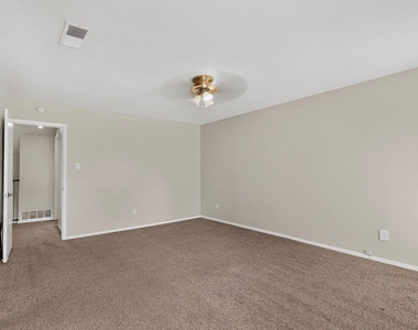 1949 Shorewood Drive - Photo Thumbnail 18