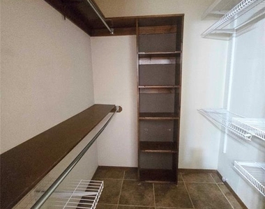 1212 Kingston Court - Photo Thumbnail 14