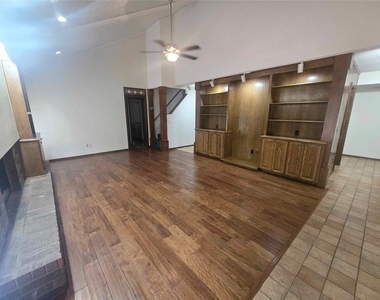 1212 Kingston Court - Photo Thumbnail 2
