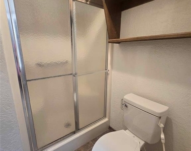 1212 Kingston Court - Photo Thumbnail 13