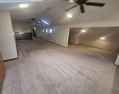 1212 Kingston Court - Photo Thumbnail 22