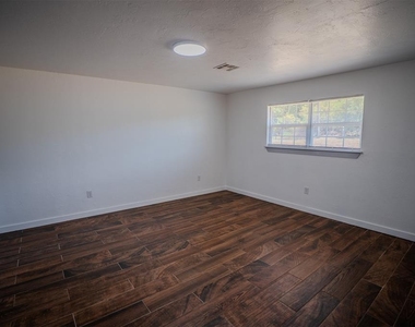 5617 S Indian Meridian Road - Photo Thumbnail 8