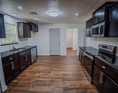 5617 S Indian Meridian Road - Photo Thumbnail 5
