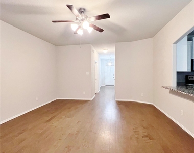 123 Timberline Drive - Photo Thumbnail 2