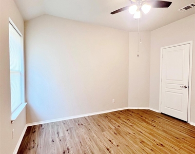 123 Timberline Drive - Photo Thumbnail 17