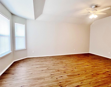 123 Timberline Drive - Photo Thumbnail 9
