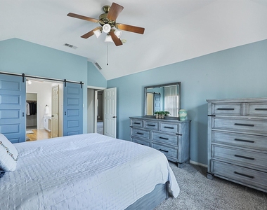 5004 Rain Forest Drive - Photo Thumbnail 11