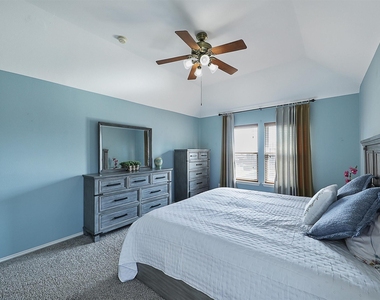 5004 Rain Forest Drive - Photo Thumbnail 10