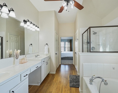 5004 Rain Forest Drive - Photo Thumbnail 8
